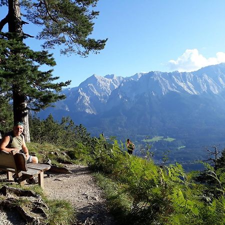 Ferienwohnung-Susanne-Im-Gaestehaus-Bergfrieden Bayersoien Buitenkant foto