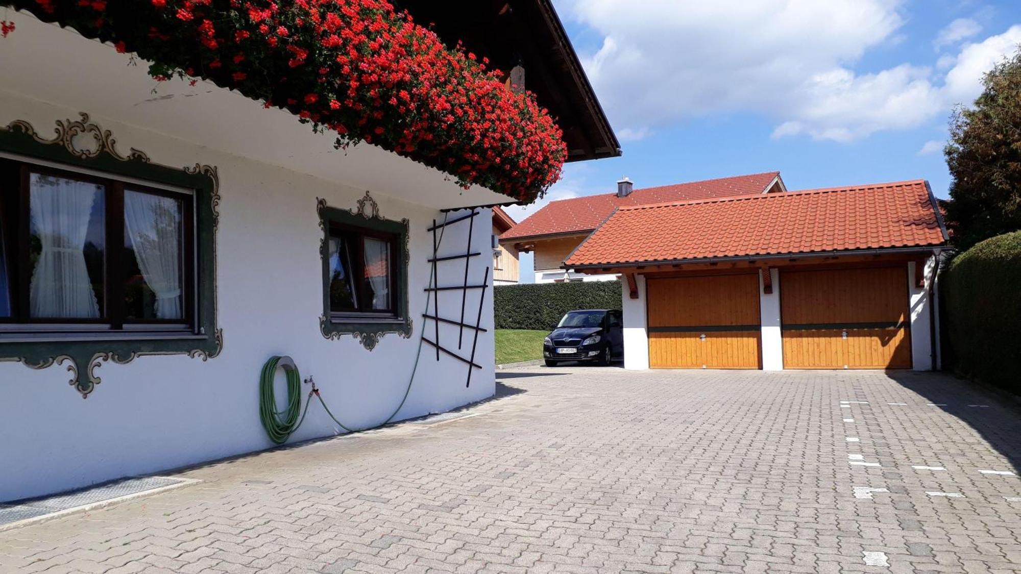 Ferienwohnung-Susanne-Im-Gaestehaus-Bergfrieden Bayersoien Buitenkant foto