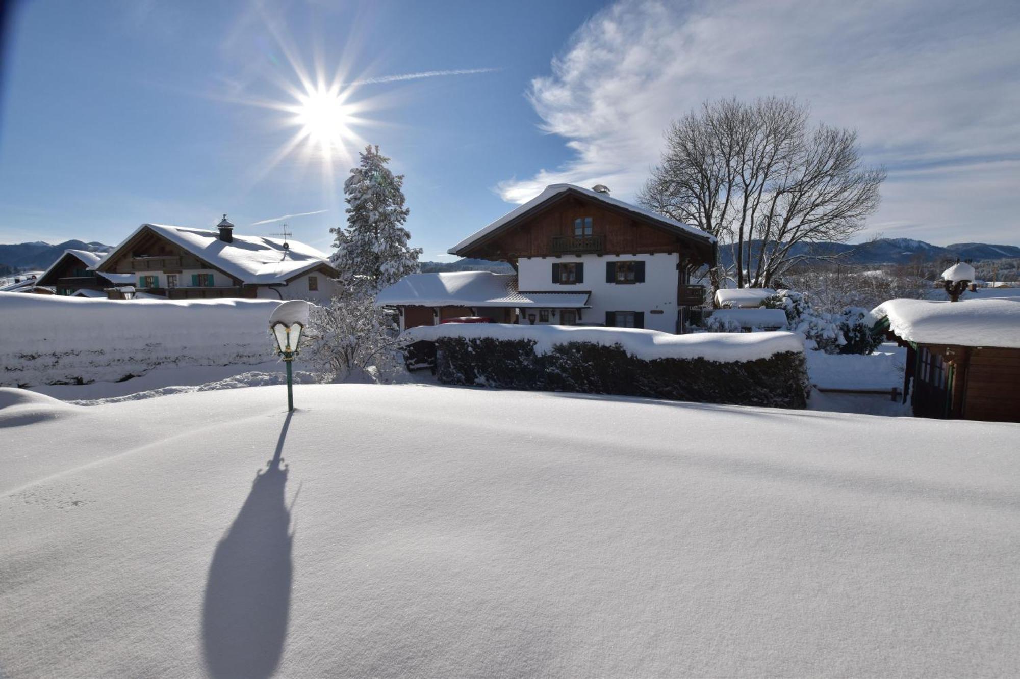 Ferienwohnung-Susanne-Im-Gaestehaus-Bergfrieden Bayersoien Buitenkant foto