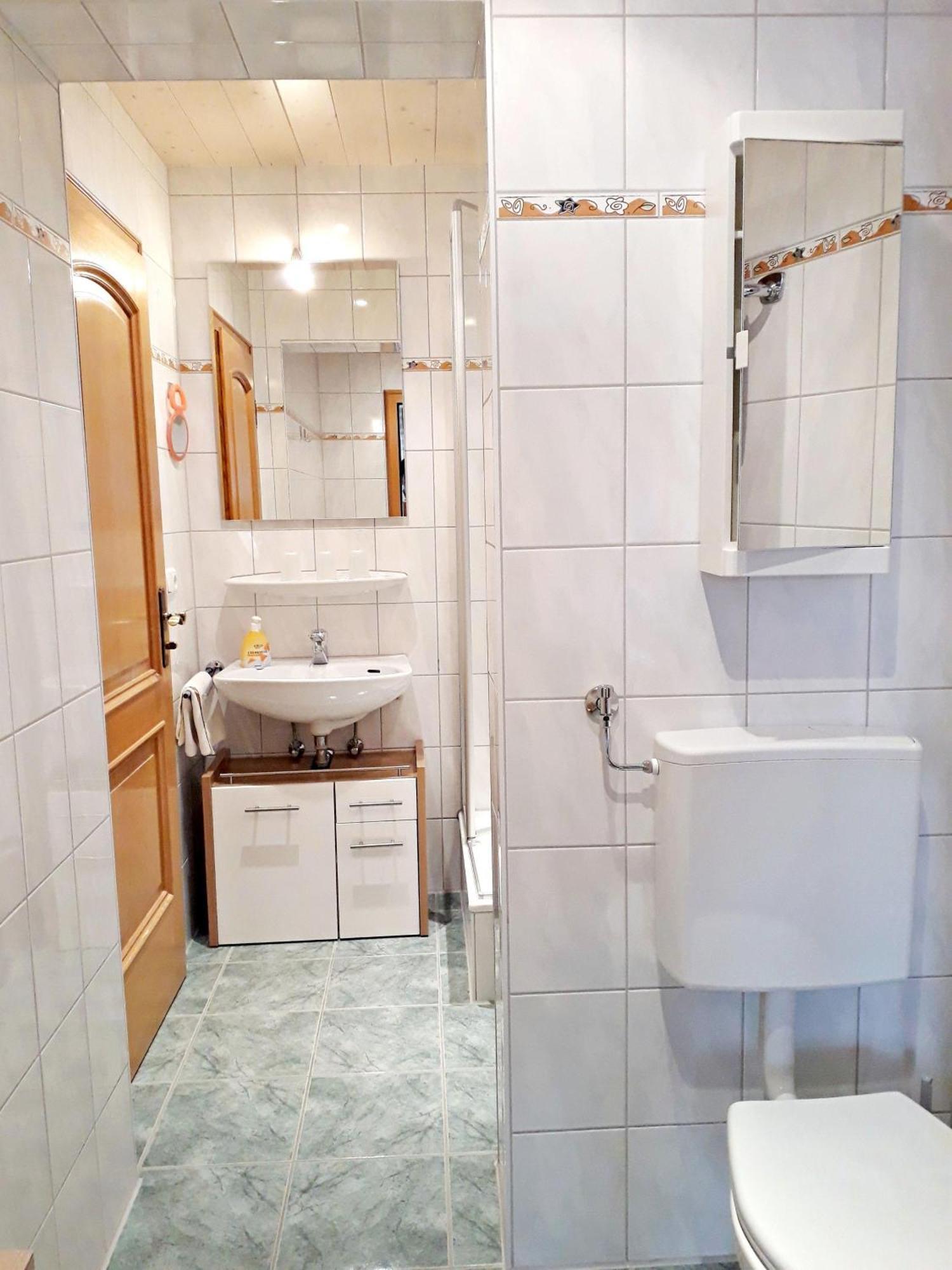 Ferienwohnung-Susanne-Im-Gaestehaus-Bergfrieden Bayersoien Buitenkant foto